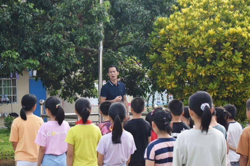 废弃诡异房逃离
